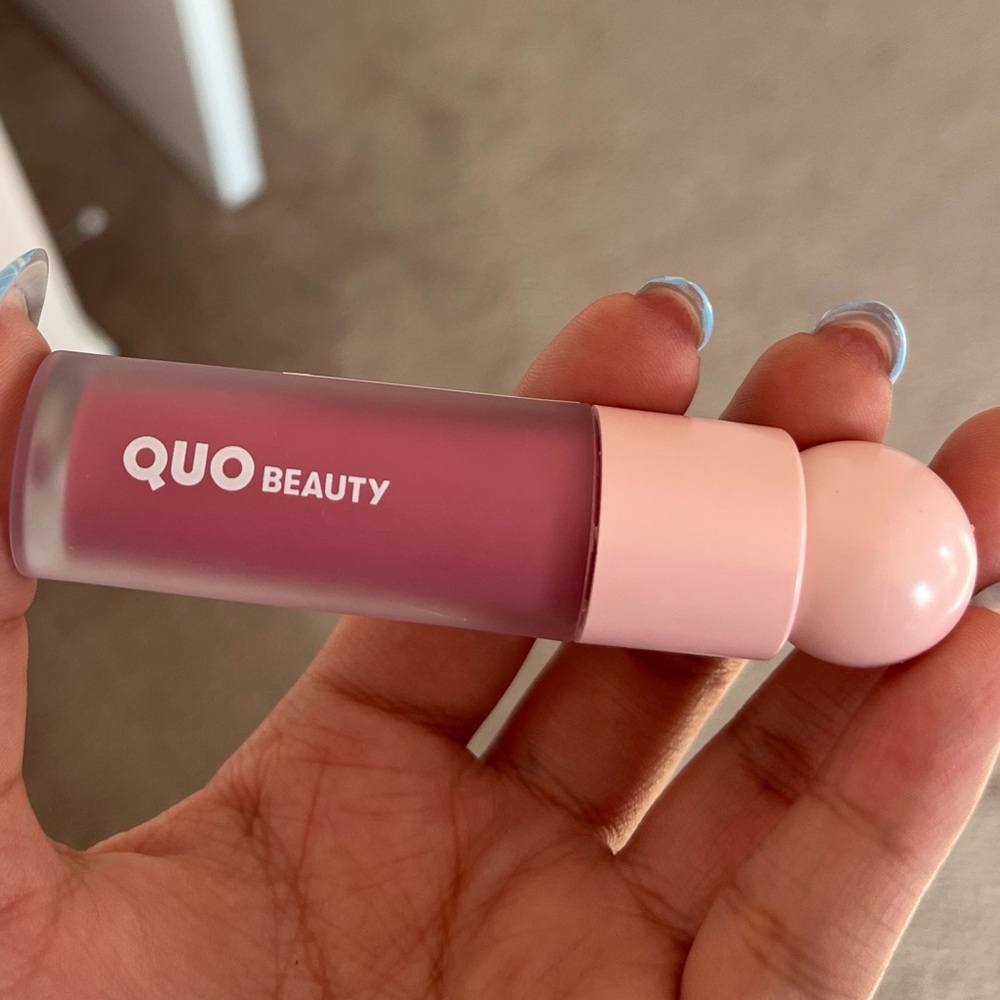QUO Beauty Lip & Cheek Mud in shade Blossom